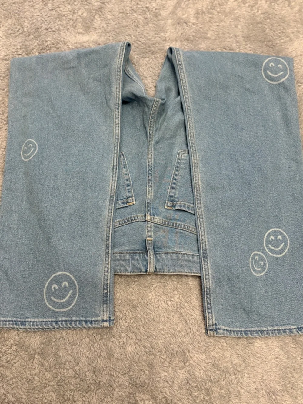 Women's Hollister Ultra High Rise Dad Jeans - Picture 3 of 7